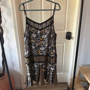 Torrid Black Floral Tank Top